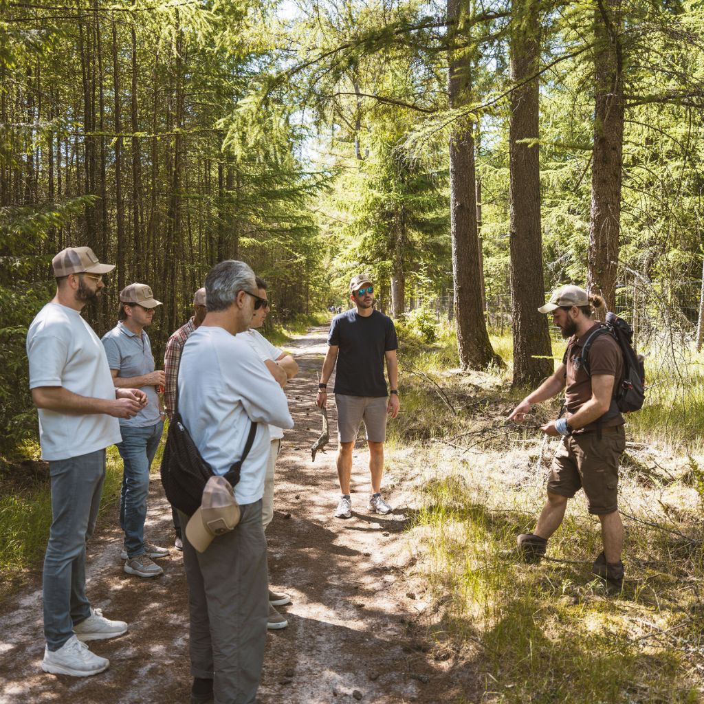 Met gids de natuur in tijdens een duurzame incentive in Europa